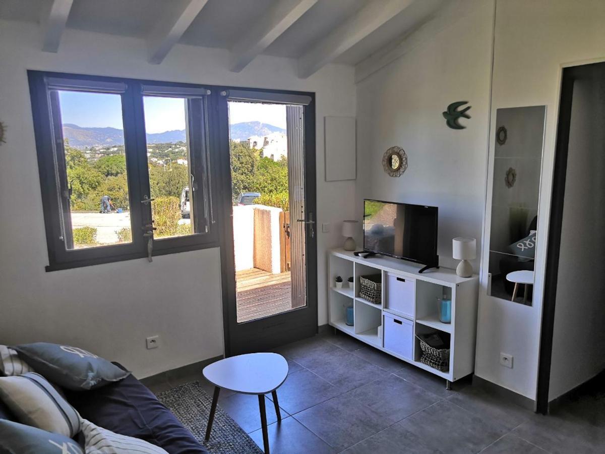 Porticcio Tres Joli T2 Climatise & Grande Terrasse A 1Km De La Plage Exterior foto